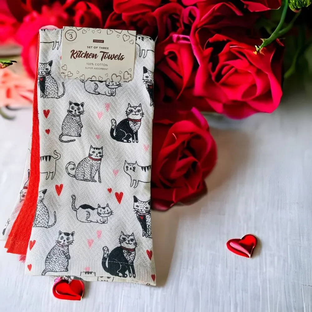 NWT Valentine Black & White Kitten Cats Cat Lover and Hearts 3 Kitchen Towel Set